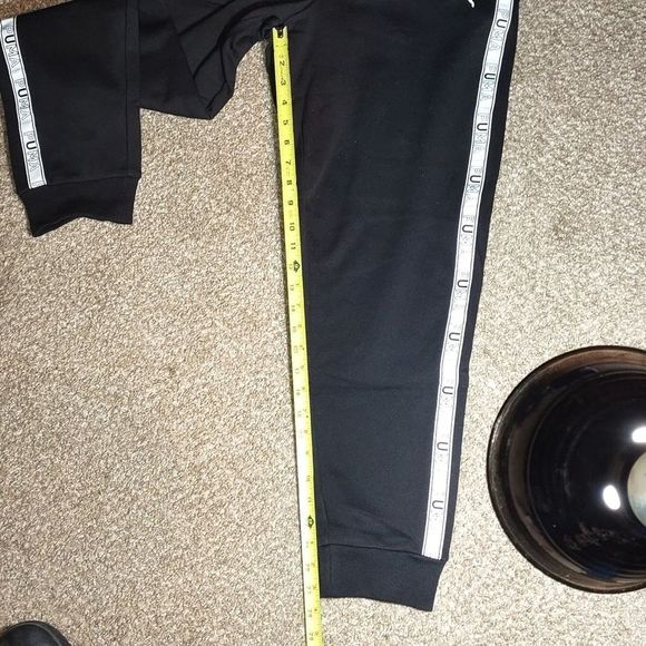 Puma pants size medium - Picture 11 of 12